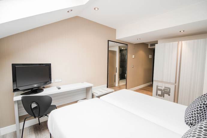 Imagen de la habitación del Hotel Petit Palace Puerta del Sol. Foto 14