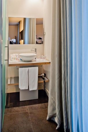 Imagen de la habitación del Hotel Petit Palace Santa Cruz. Foto 13