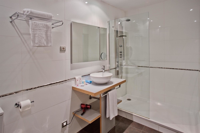 Imagen de la habitación del Hotel Petit Palace Santa Cruz. Foto 14