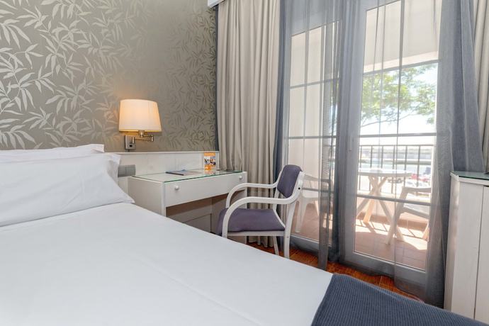 Imagen de la habitación del Hotel Petit Palace Santa Mar&iacute;a. Foto 3