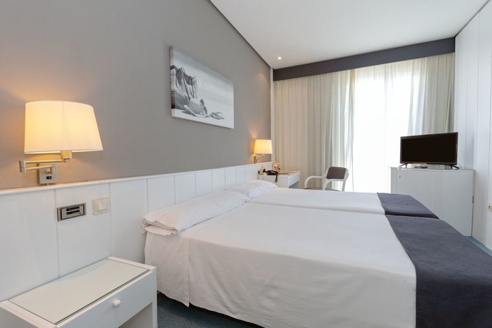 Imagen de la habitación del Hotel Petit Palace Santa Mar&iacute;a. Foto 9