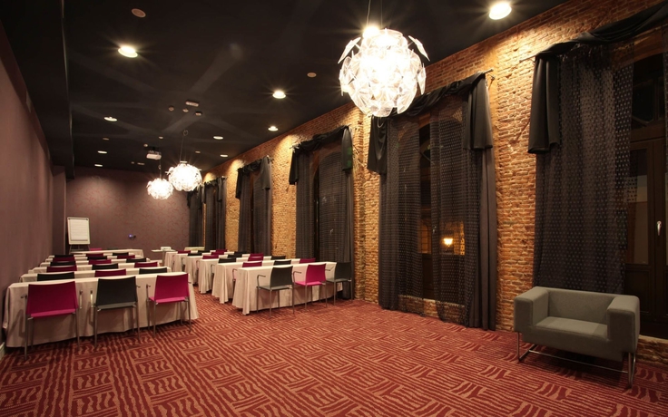 Imagen de los interiores del Hotel Petit Palace Savoy Alfonso XII. Foto 16