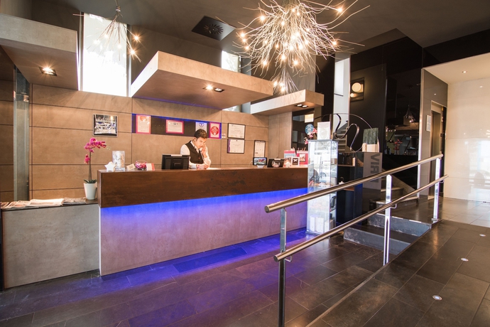 Imagen de los interiores del Hotel Petit Palace Tamarises. Foto 15