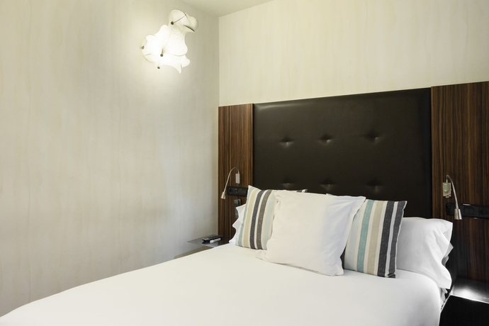 Imagen de la habitación del Hotel Petit Palace Tamarises. Foto 2