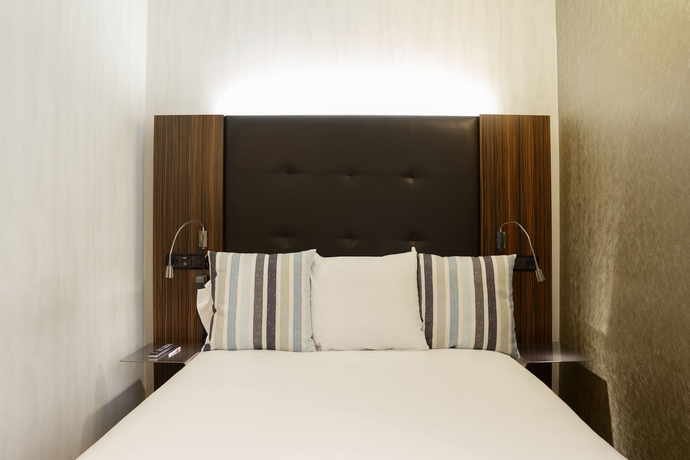 Imagen de la habitación del Hotel Petit Palace Tamarises. Foto 4