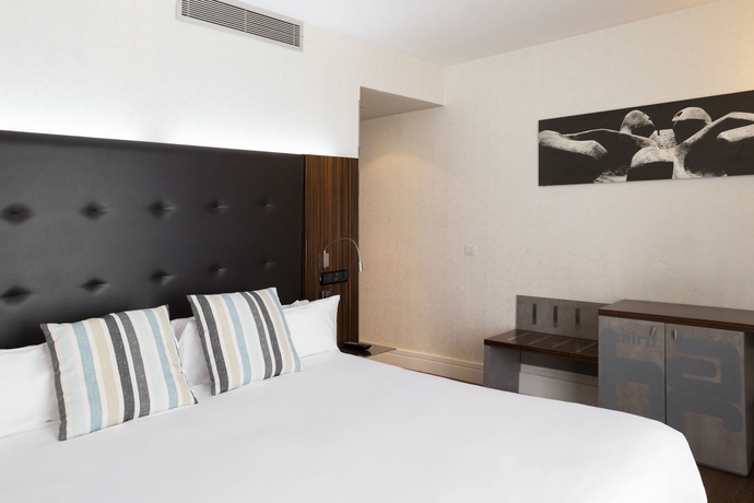 Imagen de la habitación del Hotel Petit Palace Tamarises. Foto 5