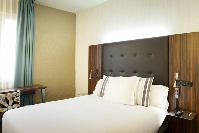 Imagen de la habitación del Hotel Petit Palace Tamarises. Foto 7