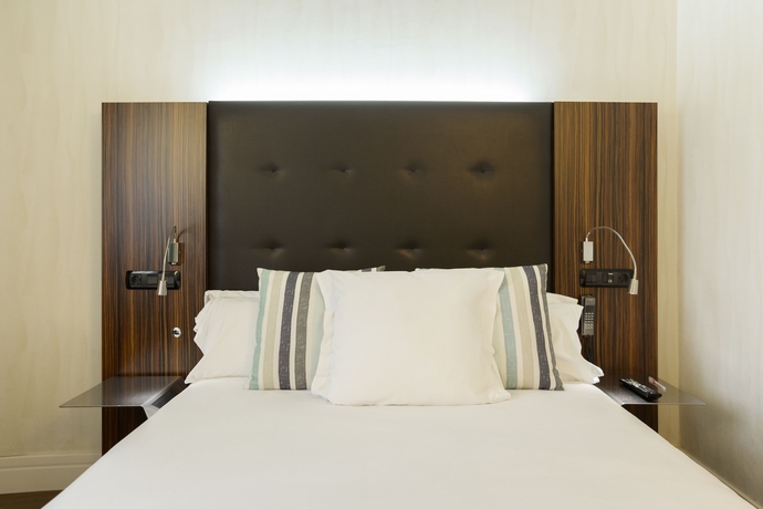 Imagen de la habitación del Hotel Petit Palace Tamarises. Foto 8