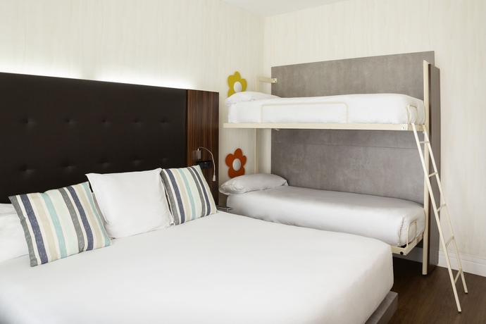 Imagen de la habitación del Hotel Petit Palace Tamarises. Foto 11