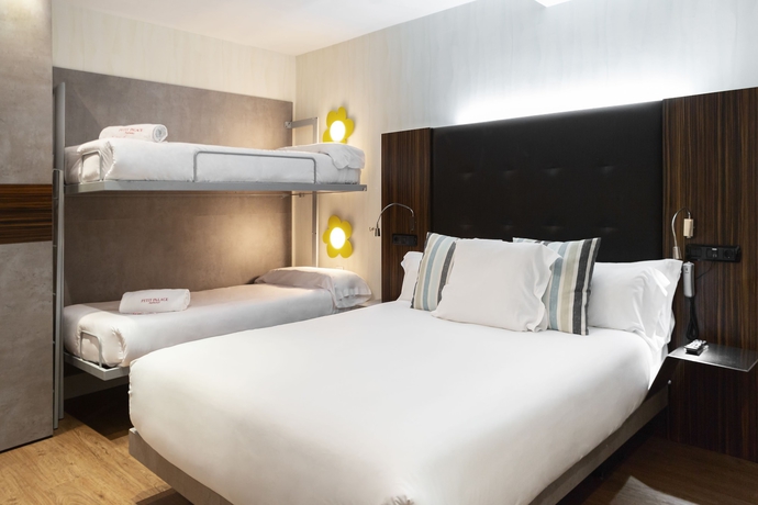 Imagen de la habitación del Hotel Petit Palace Tamarises. Foto 12