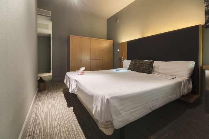 Imagen de la habitación del Hotel Petit Palace Tres Cruces. Foto 5