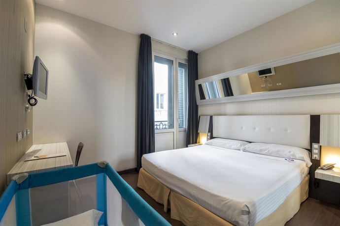 Imagen de la habitación del Hotel Petit Palace Triball. Foto 7