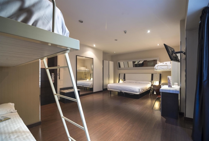 Imagen de la habitación del Hotel Petit Palace Triball. Foto 10