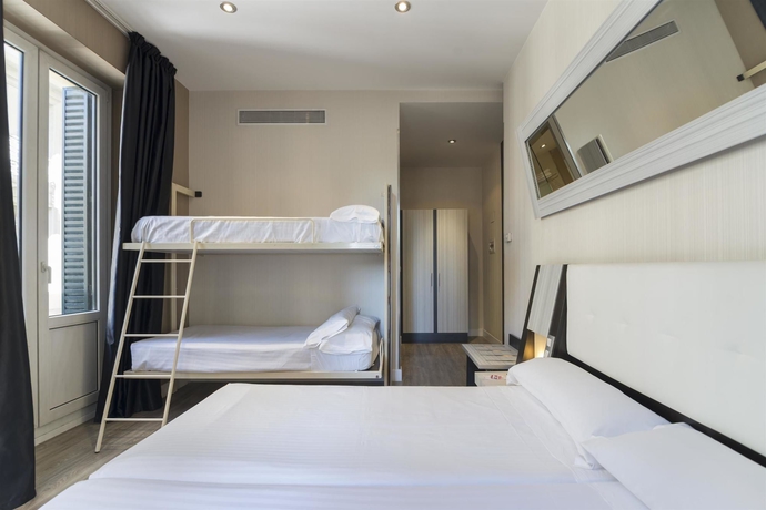 Imagen de la habitación del Hotel Petit Palace Triball. Foto 12