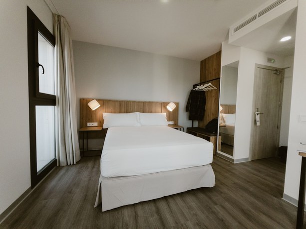 Imagen de la habitación del Hotel Petit Palace Vargas. Foto 5