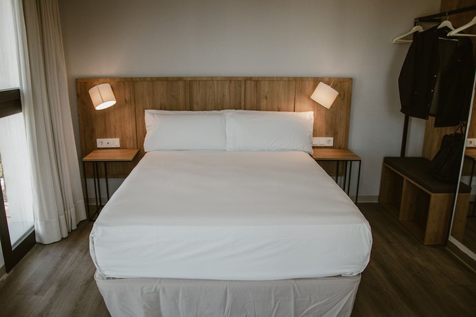 Imagen de la habitación del Hotel Petit Palace Vargas. Foto 13