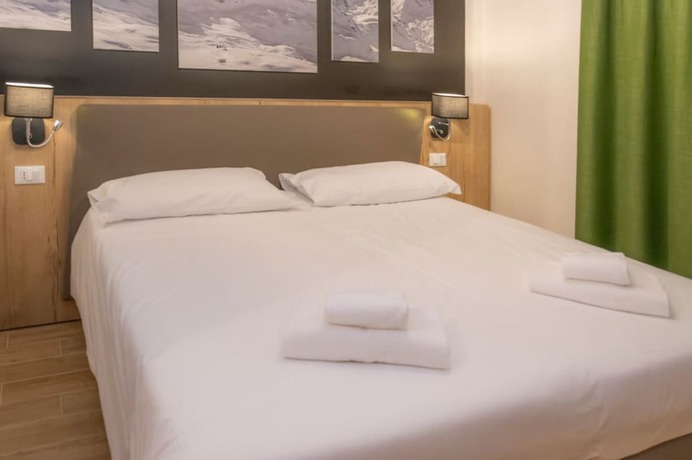 Imagen de la habitación del Hotel Petit Palais, Cielo Alto. Foto 5