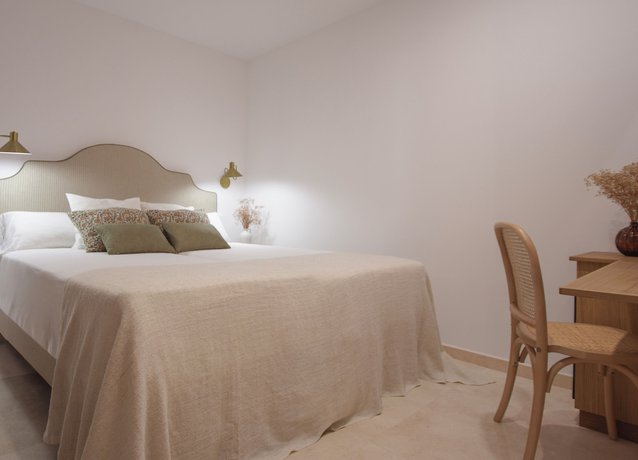 Imagen de la habitación del Hotel Petit Paris. Foto 5