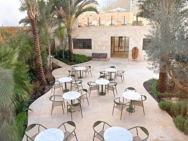 Imagen de los interiores del Hotel Petit Paris. Foto 8