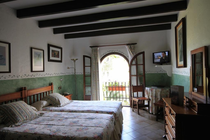 Imagen general del Hotel Petit Restaurante Ses Rotges - Adults Only. Foto 12