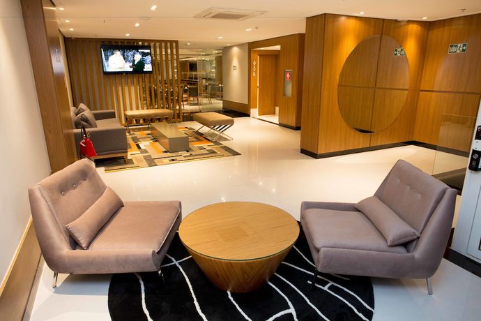 Imagen del bar/restaurante del Hotel Petit Rio. Foto 2