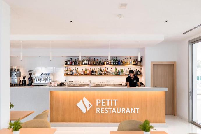 Imagen general del Hotel Petit Sagitario (Adults only). Foto 4