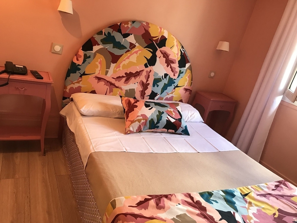 Imagen de la habitación del Hotel Petit Saint Honoré. Foto 7