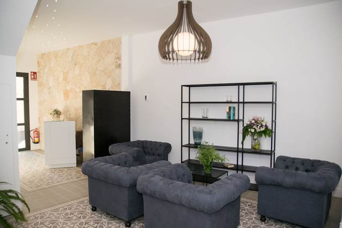 Imagen de los interiores del Hotel Petit Sant Miquel. Foto 19