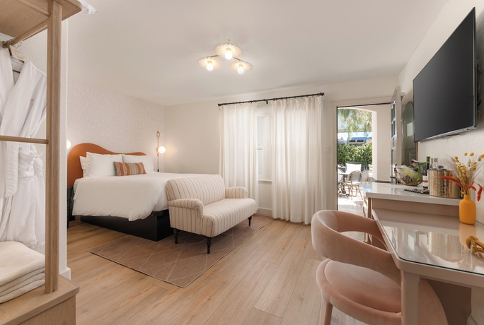 Imagen de la habitación del Hotel Petit Soleil. Foto 7