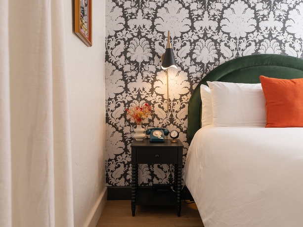 Imagen de la habitación del Hotel Petit Soleil. Foto 16