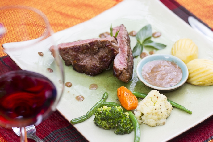 Imagen del bar/restaurante del Hotel Petit Temple Suite and Spa. Foto 5