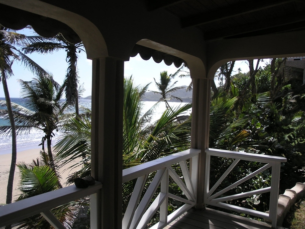 Imagen de los exteriores del Hotel Petite Anse. Foto 7