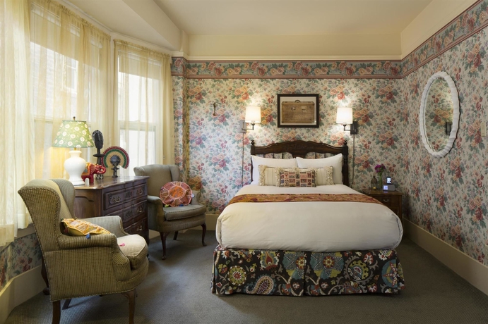 Imagen de la habitación del Hotel Petite Auberge. Foto 4