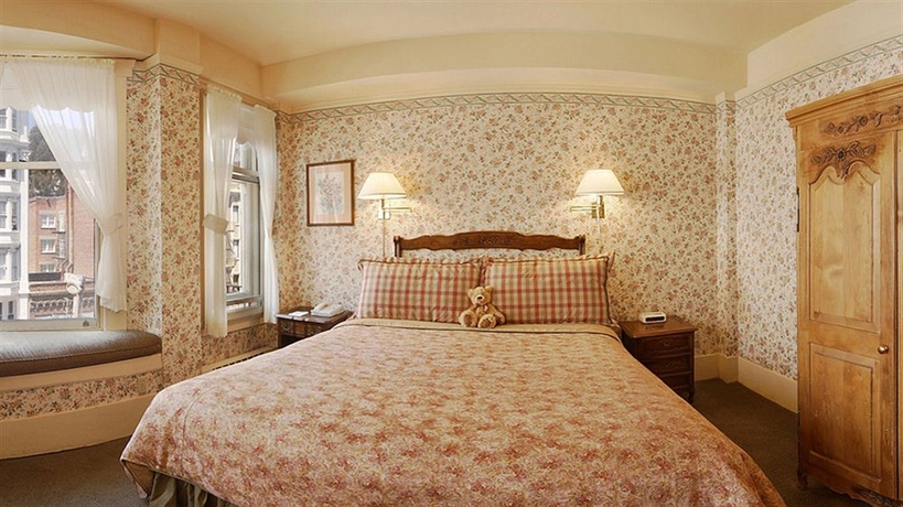 Imagen de la habitación del Hotel Petite Auberge. Foto 6