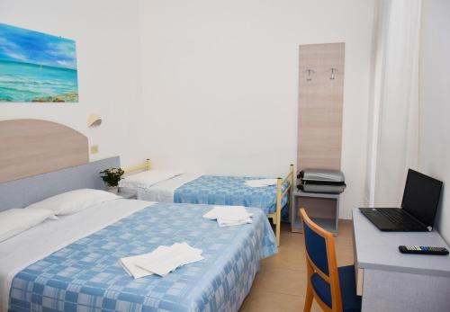 Imagen de la habitación del Hotel Petite Fleur, Alba Adri&aacute;tica. Foto 5