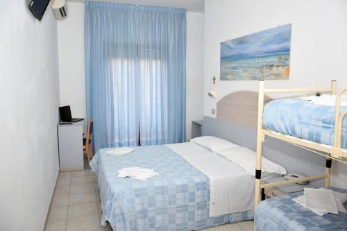 Imagen de la habitación del Hotel Petite Fleur, Alba Adri&aacute;tica. Foto 6