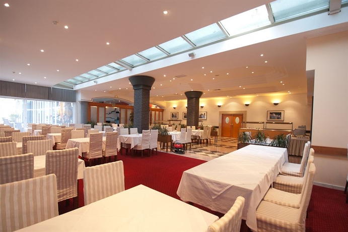 Imagen del bar/restaurante del Hotel Petka. Foto 3