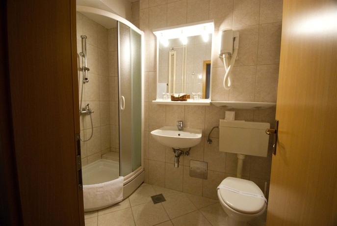 Imagen de la habitación del Hotel Petka. Foto 9