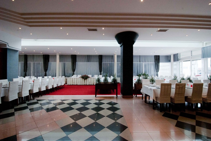 Imagen de los interiores del Hotel Petka. Foto 13