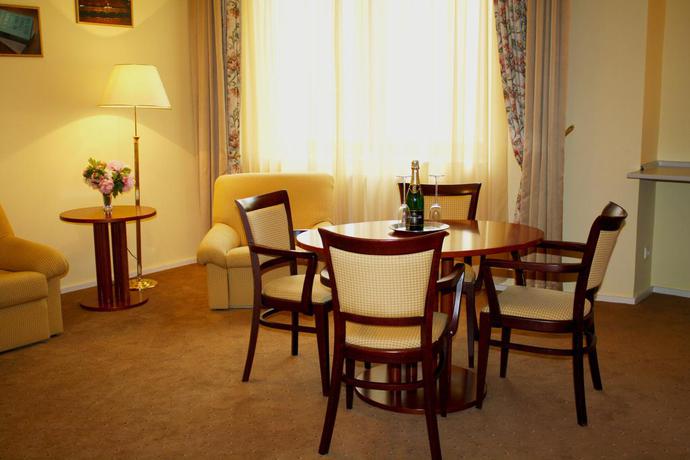 Imagen de la habitación del Hotel Petr, KARLOVY VARY. Foto 6