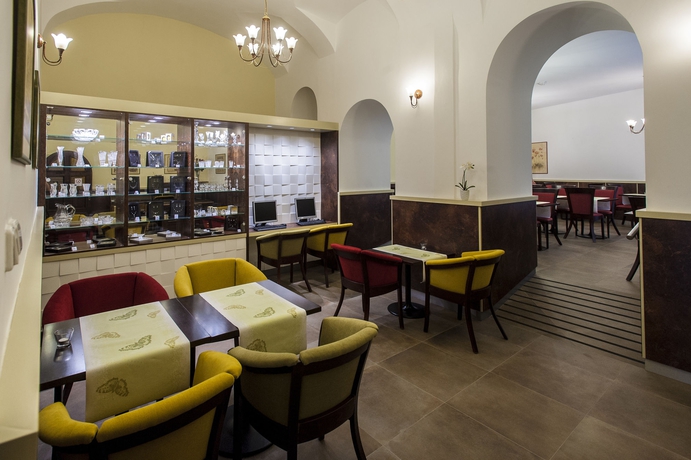 Imagen de los interiores del Hotel Petr, Praga. Foto 16