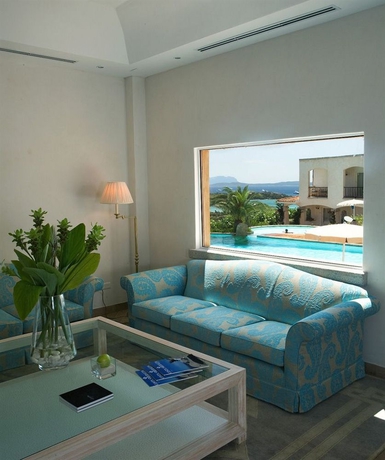 Imagen de los interiores del Hotel Petra Bianca. Foto 13