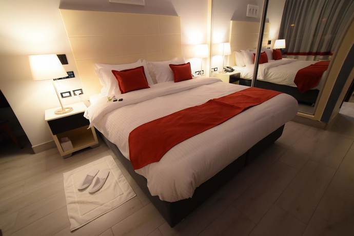 Imagen de la habitación del Hotel Petra Boutique. Foto 8