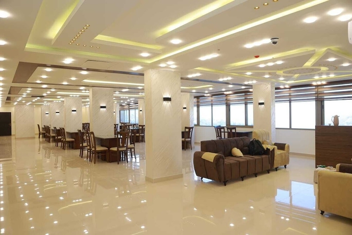 Imagen del bar/restaurante del Hotel Petra Brothers. Foto 1