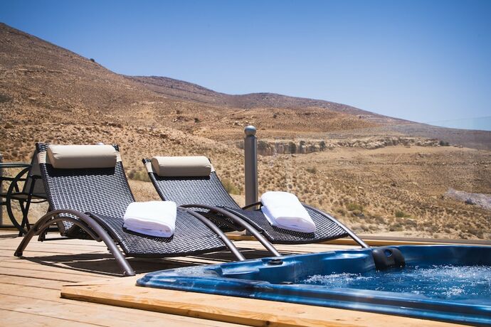 Imagen general del Hotel Petra Bubble Luxotel. Foto 10