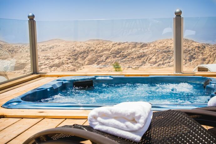 Imagen general del Hotel Petra Bubble Luxotel. Foto 11