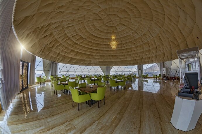 Imagen general del Hotel Petra Bubble Luxotel. Foto 14