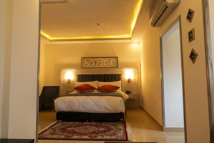 Imagen de la habitación del Hotel Petra Canyon. Foto 18