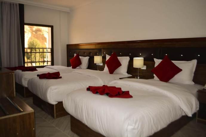 Imagen de la habitación del Hotel Petra Corner. Foto 7