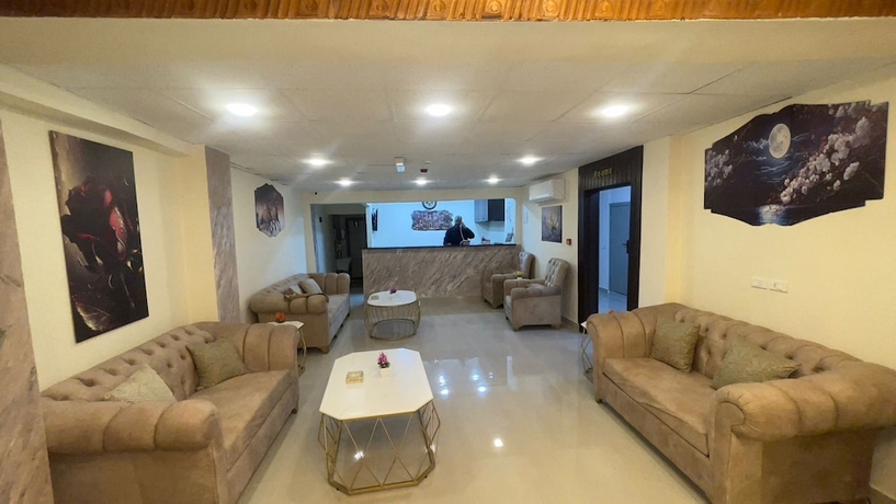 Imagen de los interiores del Hotel Petra Desert. Foto 16